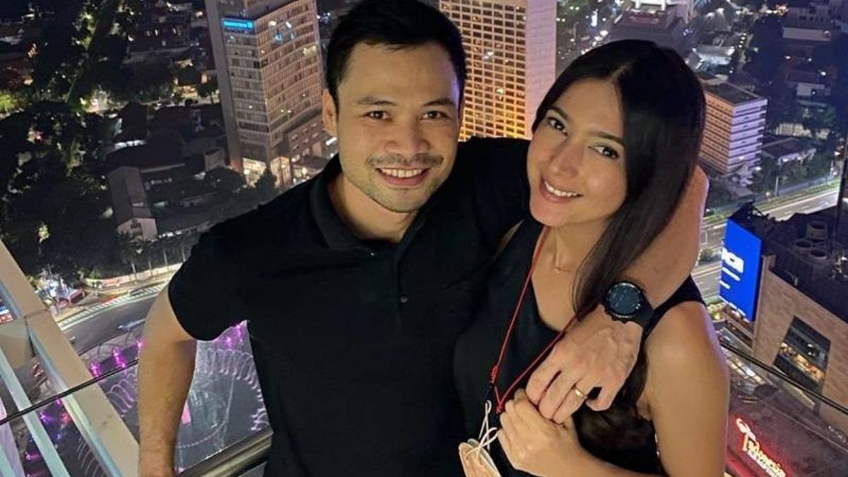 Gak Cuma Jennifer Jill Ini Artis Yang Menikah Dengan Brondong No