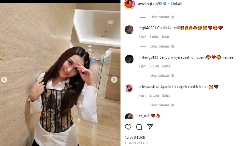 Senyuman Manis Ayu Ting Ting Buat Netizen Gagal Move On