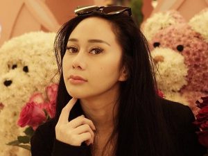 Berita selebriti dan gosip artis: Denise Chariesta