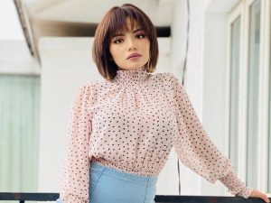 Berita selebriti dan gosip artis: Dinar Candy