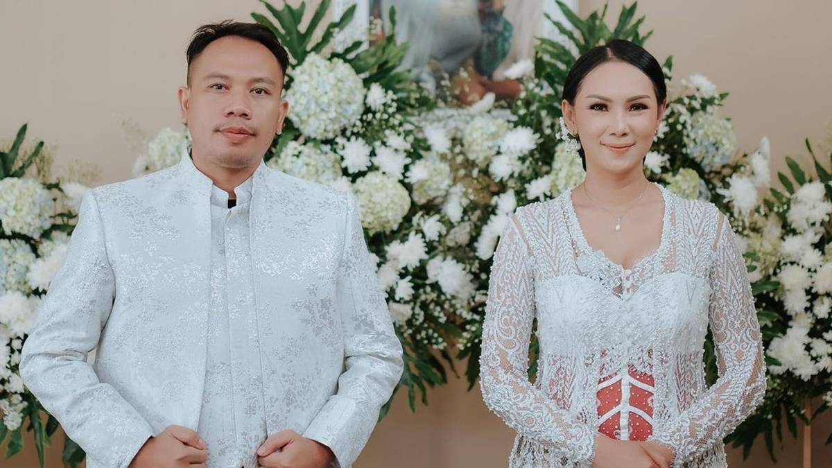 Berita selebriti dan gosip artis: Kalina Oktarani