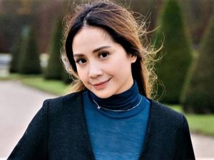 Berita artis : Nagita Slavina jadi sorotan ibu-ibu Facebook karena punya stok ASI melimpah, begini pembelaan warga Instagram.