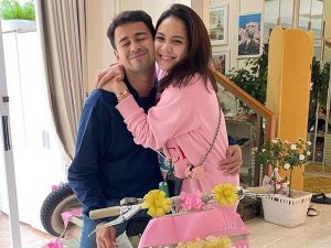 Berita selebriti dan gosip artis: Mobil Raffi Ahmad