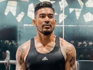 Berita selebriti dan gosip artis: Robby Purba