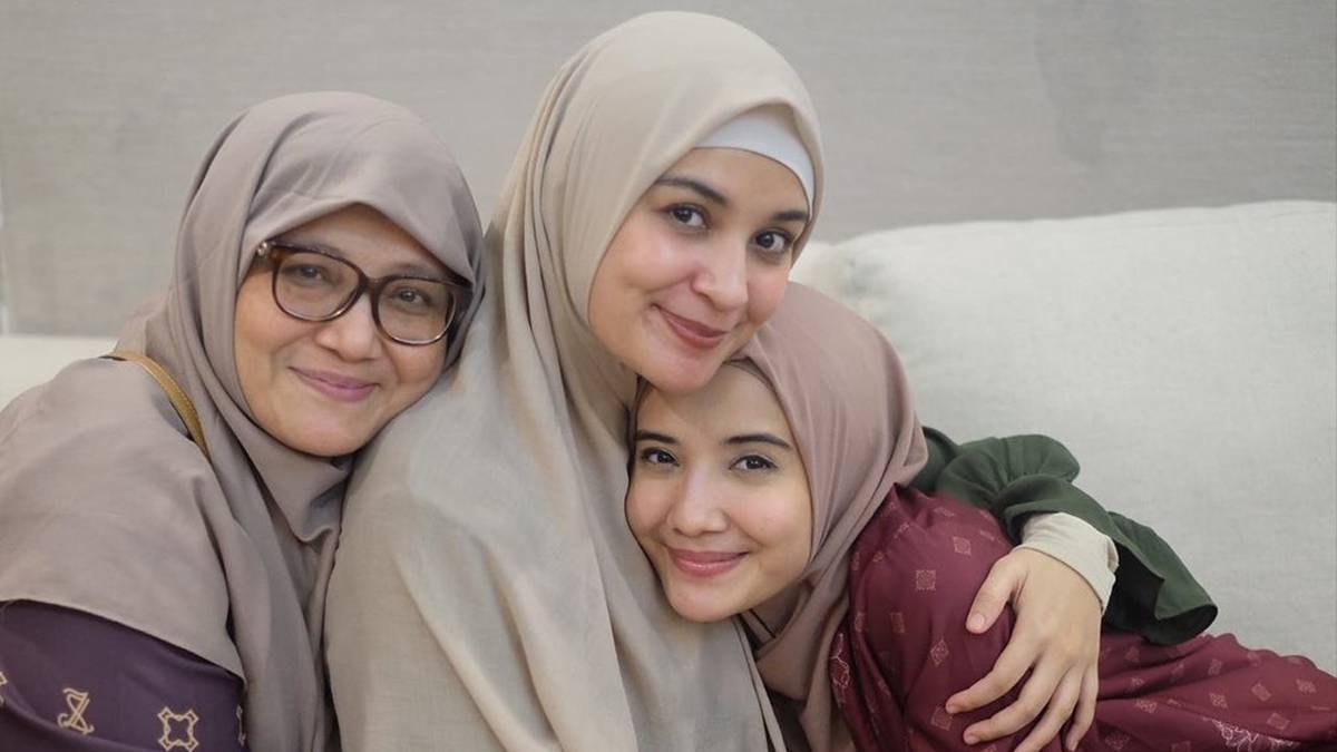Shireen Sungkar dan Zaskia Sungkar