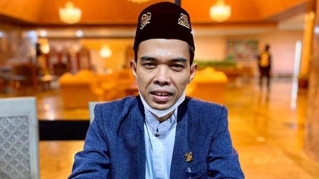 Berita selebriti dan gosip artis: Ustaz Abdul Somad