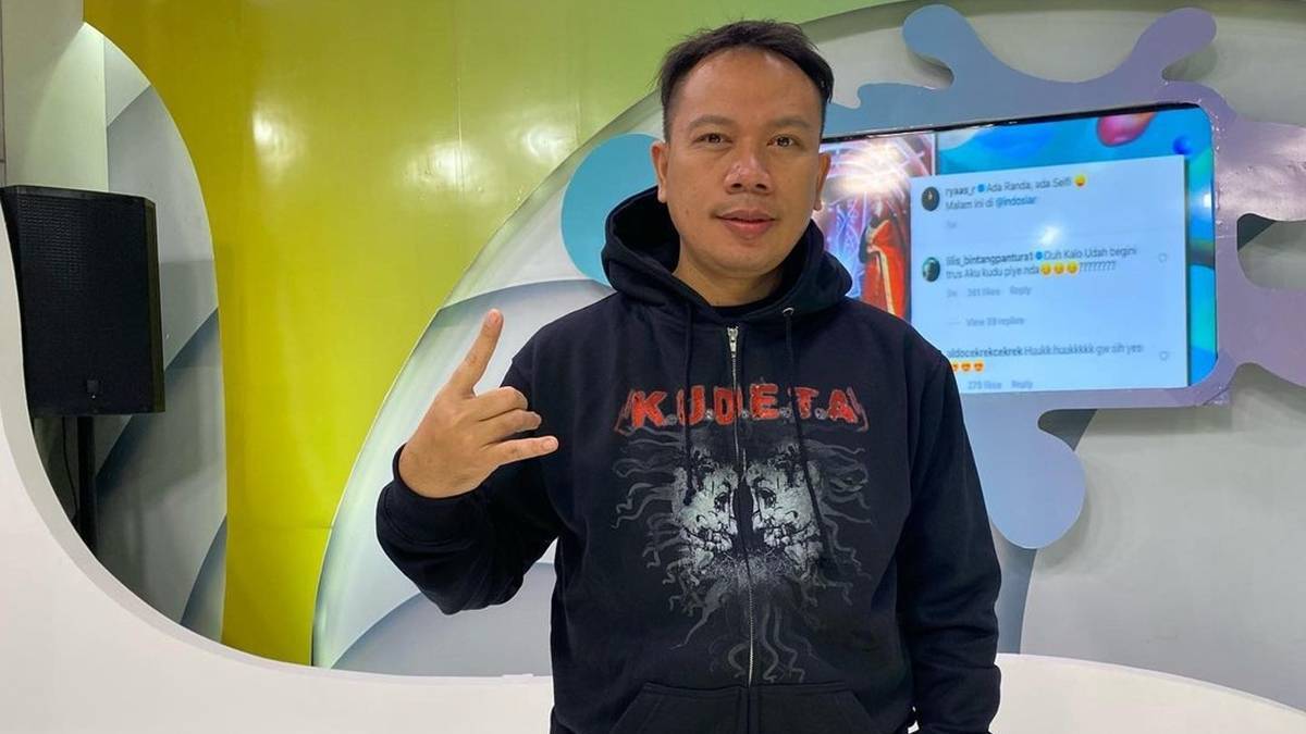 Berita selebriti dan gosip artis: Vicky Prasetyo