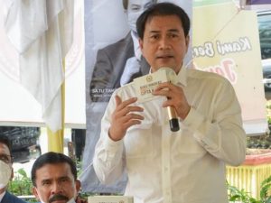 Berita selebriti dan gosip artis: Wakil Ketua DPR