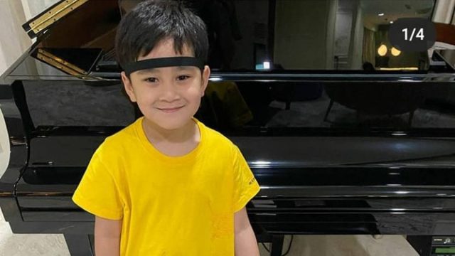 Berita selebriti dan gosip artis: Calon playboy masa depan, Rafathar lebih pilih kekasih dari pada Nagita Slavina.