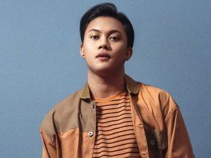 Berita selebriti dan gosip artis: Rizky Febian curhat ke Nathalie Holscher menyukai seorang wanita yang membuatnya merasa diabetes.