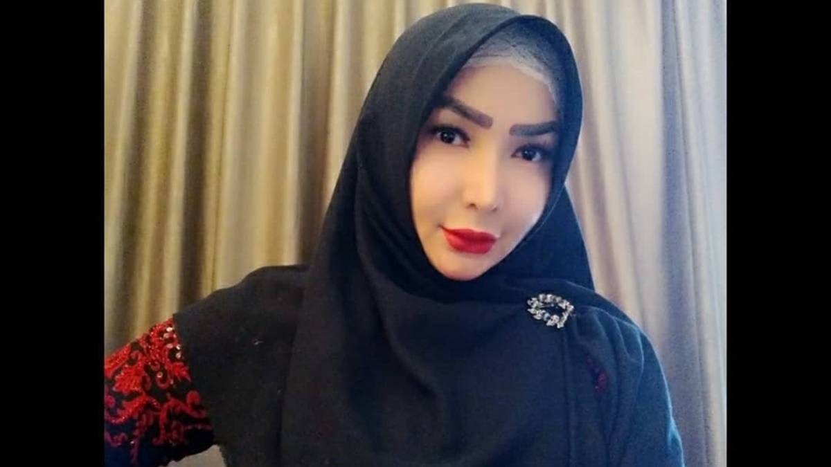 artis seksi berhijab