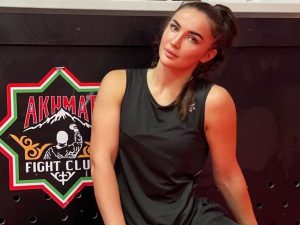 Berita terbaru hari ini: Inilah Diana Asvaragova, petarung MMA yang Cantik dan mengaku mendapat banyak lamaran di akun Instagramnya.