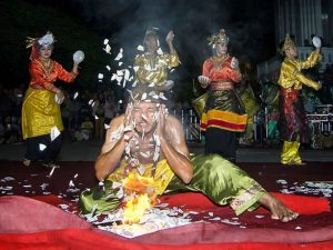 Tari Piring