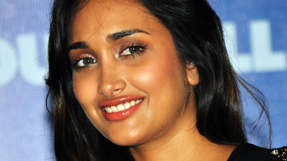 Artis India bunuh diri