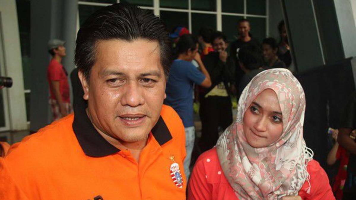 artis dihamili pria lain