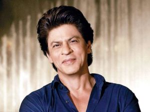 Berita selebriti dan gosip artis: Disebut bisa tidur dengan wanita manapun karena terkenal, begini jawaban bijak Shah Rukh Khan.