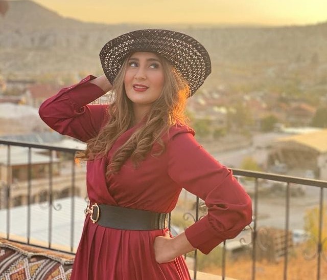 Tania Nadira.
