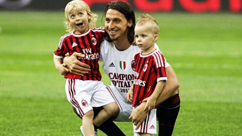 Percepat Pemulihan Cedera, Zlatan Ibrahimovic Latihan di Kolam Renang