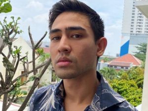 Berita selebriti dan gosip artis: Dulu koar-koar kemungkinan pindah keyakinan, kini Axel Matthew Thomas tegaskan hal ini.