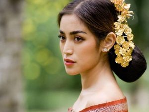 Berita selebriti dan gosip artis: Belum punya pasangan, Jessica Iskandar ngaku sudah siap menikah dengan persiapan yang mencapai 95%.