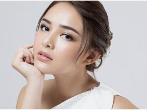 Cekricek.id - Amanda Manopo sukses membintangi sinetron dengan taring tertinggi di Indonesia hingga dapat hoor yang fantastis.