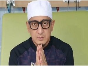 Cekricek.id - Ustaz Zacky Mirza ungkapkan penyakit yang dideritanya hingga sudah dua kali tiba-tiba pingsan tak sadarkan diri.