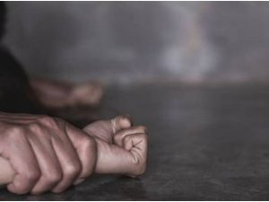 Berita viral dan trending: Seorang pria berusia 38 tahun menyetubuhi dua anak tirinya secara berkali-kali hingga sempat cekcok dan ditampar