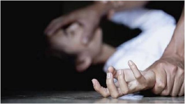 Cekricek.id - Aksi seorang biduan yang bermodus tawaran pekerjaan kepada pelajar SMA akhirnya berhasil ditangkap polisi.