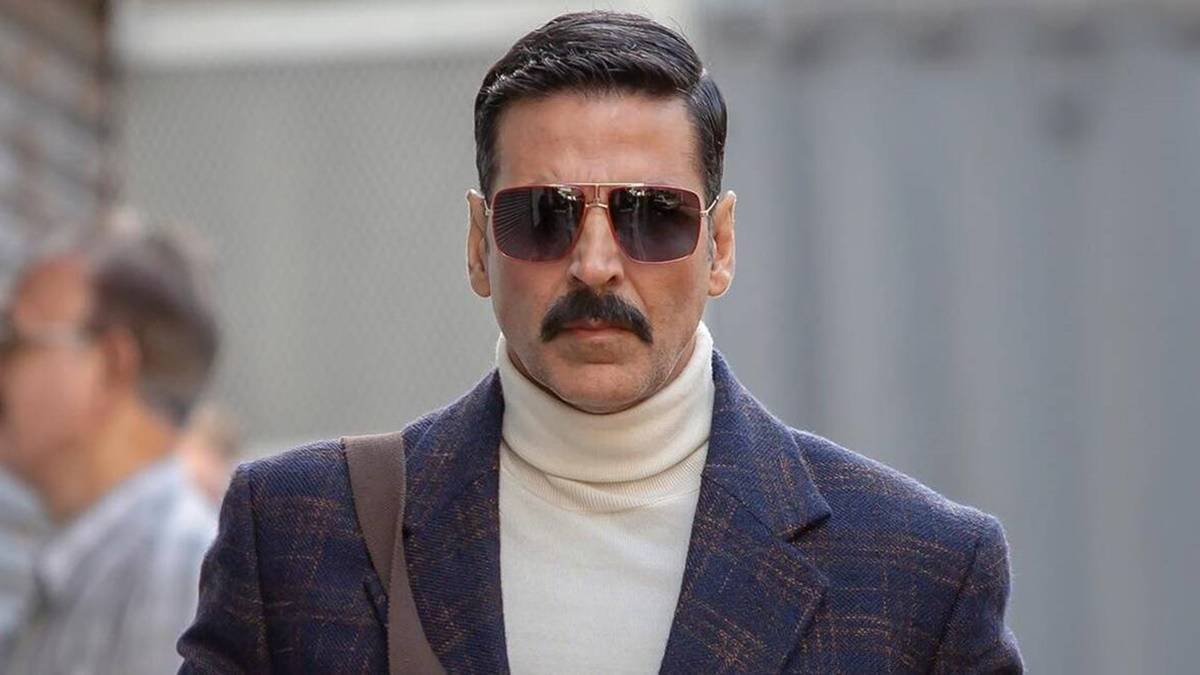 Akshay Kumar minum air kencing sapi