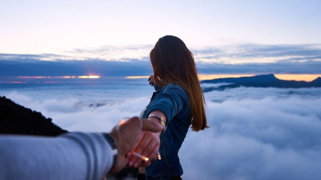Cekricek.id: Sikap Cewek - wanita yang disukai pria