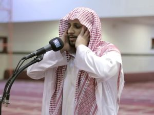 Cekricek.id - Di negara ini, termasuk Arab Saudi, melarang penggunaan pengeras suara untuk mengumandangkan azan secara berlebihan.