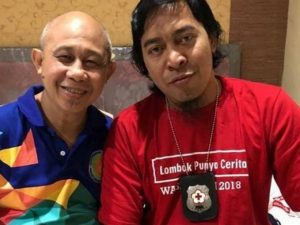 Berita selebriti dan gosip artis: Selain diancam dicoret dari KK saat mualaf, Rudi Sipit bermimpi disuruh shalat oleh seorang pemuka agama.