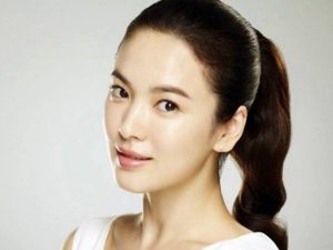 Cekricek.id: berikut ini merupakan tips atau rahasia cantik ala perempuan Korea Selatan untuk mendapatkan wajah glowing yang terlihat alami.