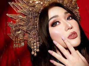 Berita selebriti dan gosip artis: Lucinta Luna sempat hamper dinikahi kakek berusia 90 tahun, mengaku hanya mengincar harta.