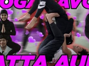 Cekricek.id - Atta dan Aurel gemparkan publik dengan judul dan foto unggahan di kanal youtubenya yang dinilai terlalu vulgar.
