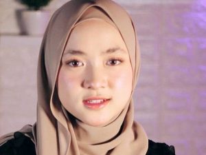 Cekricek.id - Nissa Sabyan secara langsung mengklarifikasi soal kabar dirinya yang hamil karena perut buncit yang jadi perbincangan.