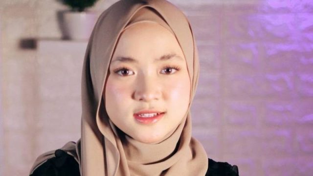 Cekricek.id - Nissa Sabyan secara langsung mengklarifikasi soal kabar dirinya yang hamil karena perut buncit yang jadi perbincangan.