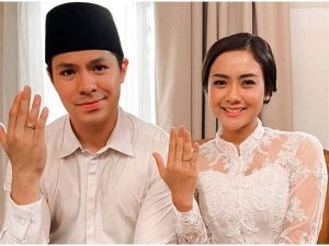 Cekricek.id - Cita citata hebohkan oublik dengan postingannya yang menggunakan baju nikah dengan aktro Fero Walandow di Instagram.