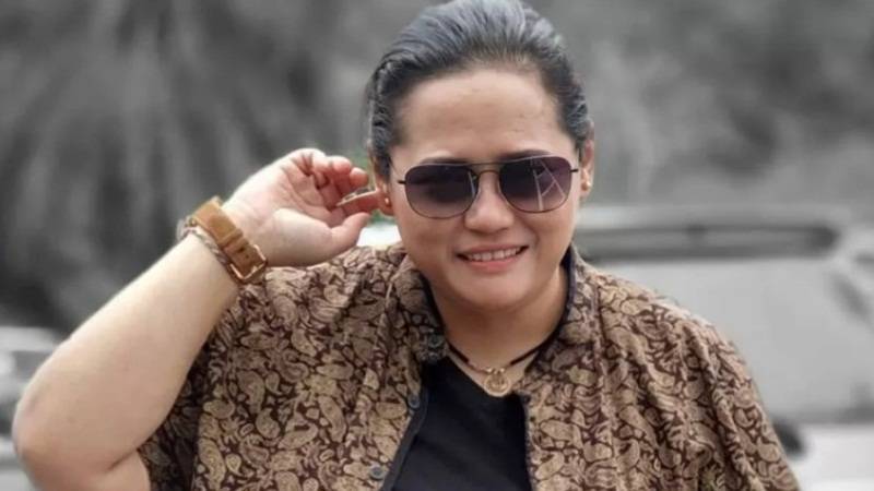 Cekricek.id - Peramal kondang Mbak You mengatakan di tahun 2021 ini akan ada penyanyi pendatang baru yang karirnya langsung melambung.