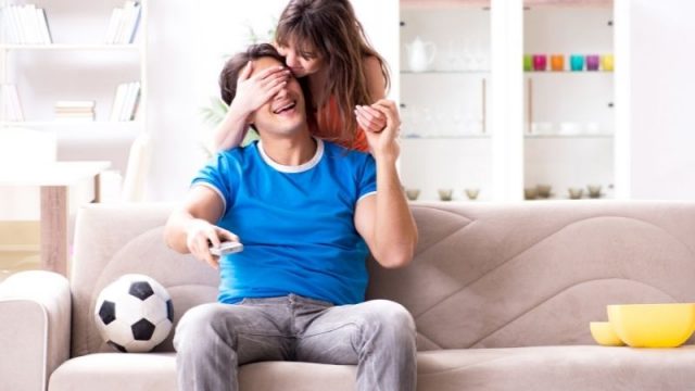 Cekricek.id: Ternyata ada berbagai cara yang bisa dilakukan istri agar suaminya memiliki rezeki yang berlimpah seperti berikut ini.