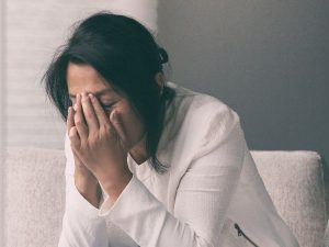 Cekricek.id - Wanita ini akhirnya tewas saat melakukan operasi pembesaran payudara. Klinik tempat operasi tersebut diduga ilegal.