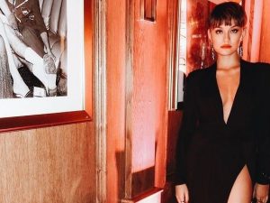 Cekricek.id - Agnez Mo diberi julukan artis terkaya di Indonesia mengalahkan artis tajir lainnya. Ternyata ia memiliki harta fantastis.