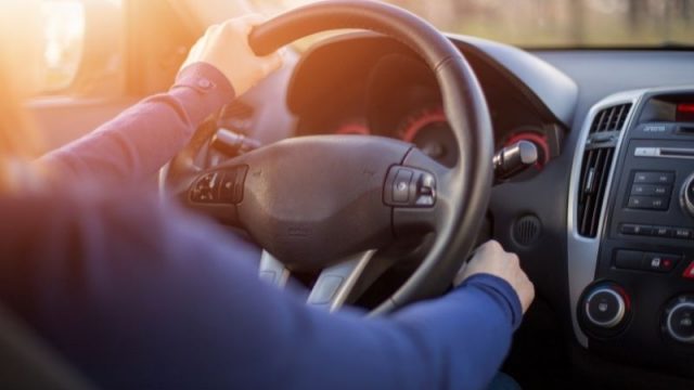 Cekricek.id - Memanaskan mobil matik sebelum mengendarai penting dilakukan agar mesinnya tetap prima. Bagaiman cara memanaskan mobil matik?