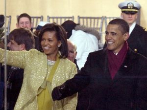 Cekricek.id - Barack Obama dan Michelle Obama berduka. Anjing keluarga mereka, Bo meninggal dunia pada Sabtu (8/5/2021) lalu.
