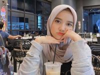 Berita artis: Wirda Mansur menjelaskan duduk perkara soal tamatan Universitas Oxford. Ia membeberkan sejumlah alasan menjawab polemik yang muncul tersebut