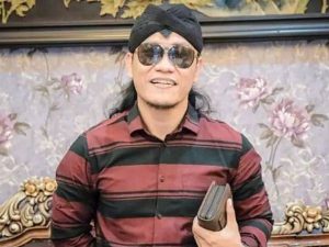 Cekricek.id: Terkait larangan muslim masuk tempat ibadah umat lain, begini kata seorang tokoh Nahdlatul Ulama.