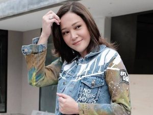 Cekricek.id: Maia Estianty kaget saat anak bungsunya minta nikah bulan depan. Dul Jaelani sebut sudah secepatnya ingin menikah.