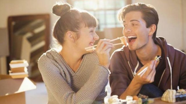 Cekricek.id: Beberapa sikap dan permintaan dari wanita sering disalahartikan sebagai matre, padalah menurut mereka itua adalah hal realistis.