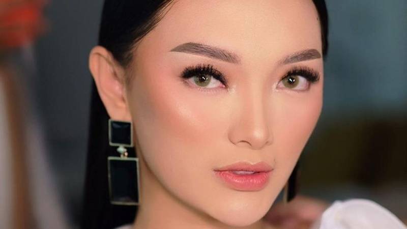 Cekricek.id: Isu kebangkuran suami Zaskia Gotik kian menguat, kini ia memilih banting stir jualan mie kocok.