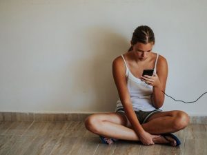 Cara mengatasi Candu media Sosial